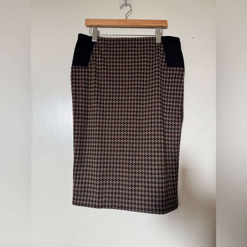 New York & Company Black and Brown Knee-Length Pencil Skirt